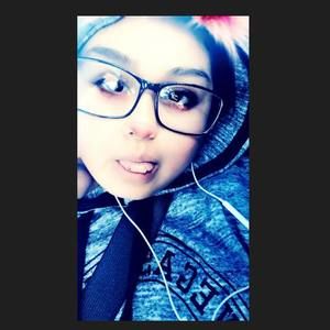 Meet your Posher, Mayra